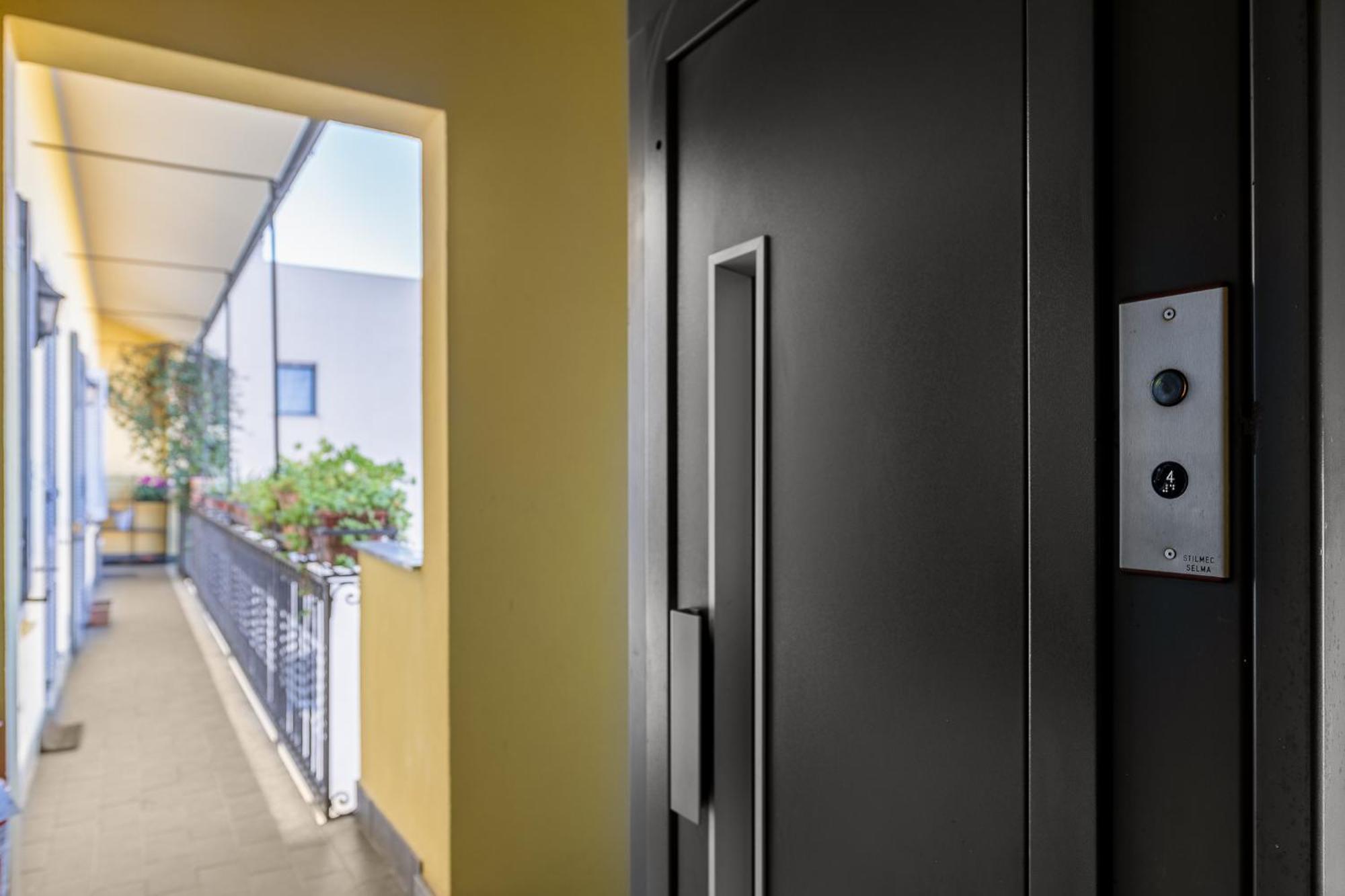 Bright Loft - Free Private Parking Appartement Milan
